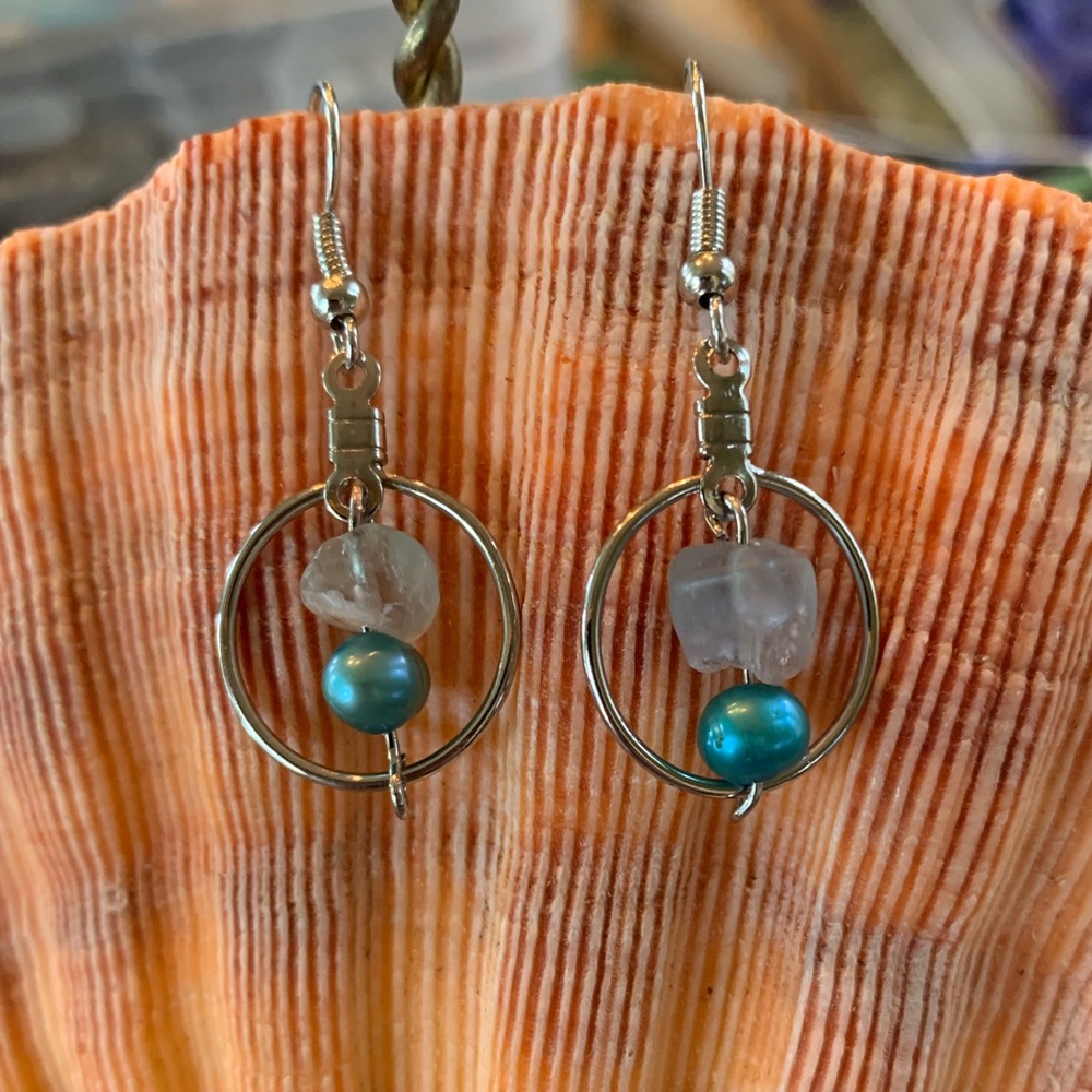 Flourite & Pearl earrings!
